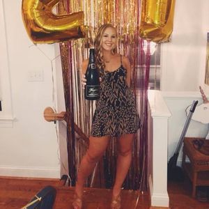 Meet your Posher, Hope